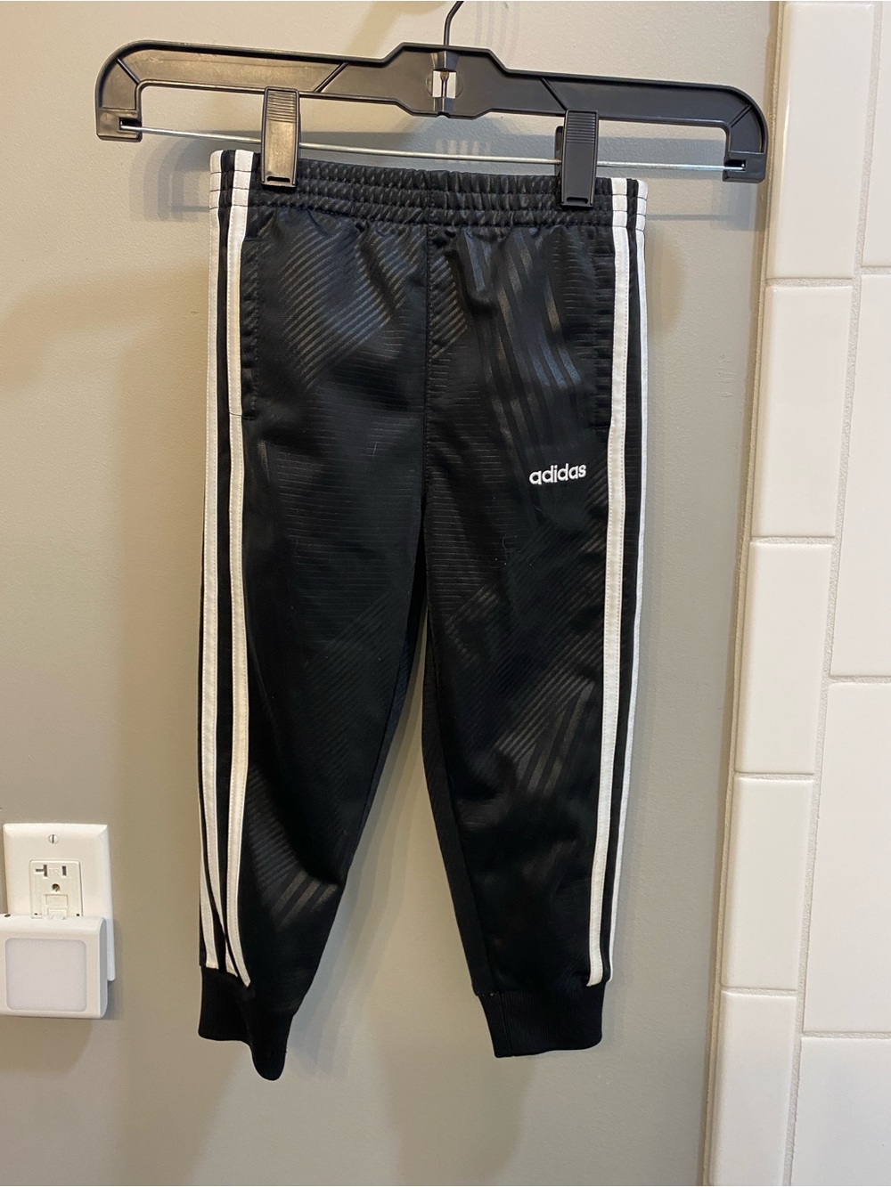 Adidas Kids Black Jogger Sweatpants / Size 3T / VGUC
